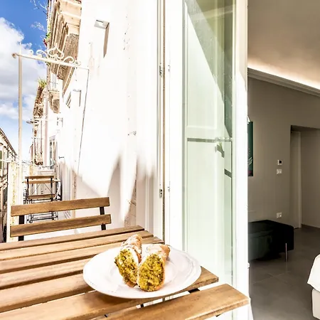 Ortigia's Queen * Syracuse